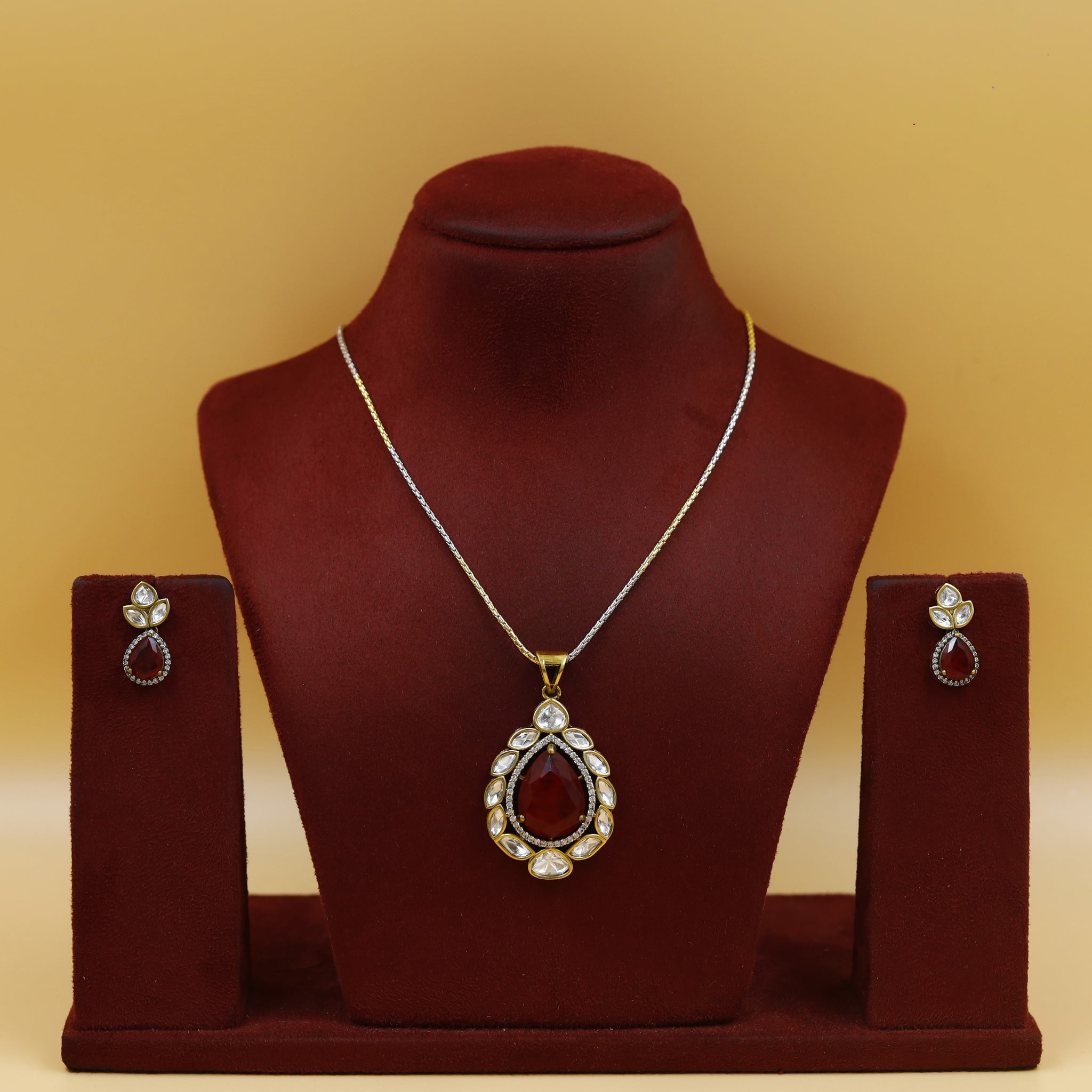 Designer Kundan Pendant Set 18539-28