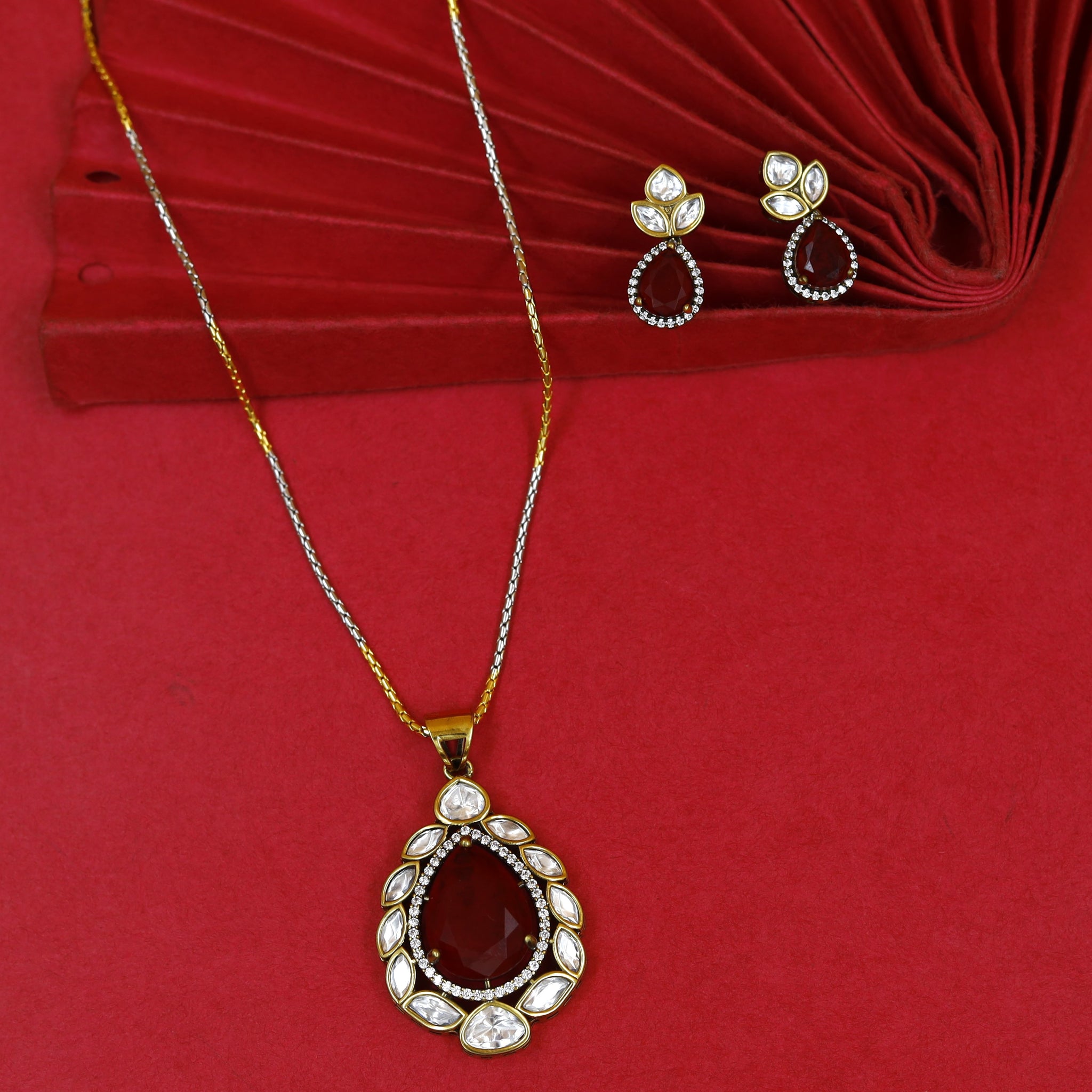 Designer Kundan Pendant Set 18539-28