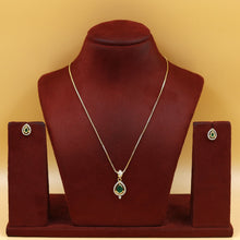 Light Kundan Pendant Set 18063-69