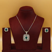 Medium Kundan Pendant Set 18090-69