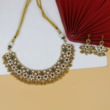 Round Neck Antique Necklace Set 18016-94