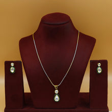 Light Kundan Pendant Set 18516-28