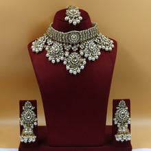 Choker Kundan Necklace Set 18457-28