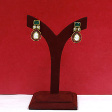 Stylish Light Weight Polki Earring 17698-21