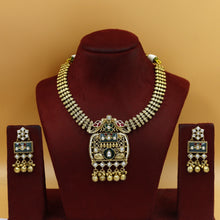 Round Neck Antique Necklace Set 18642-94