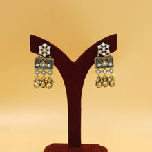 Round Neck Antique Necklace Set 18642-94