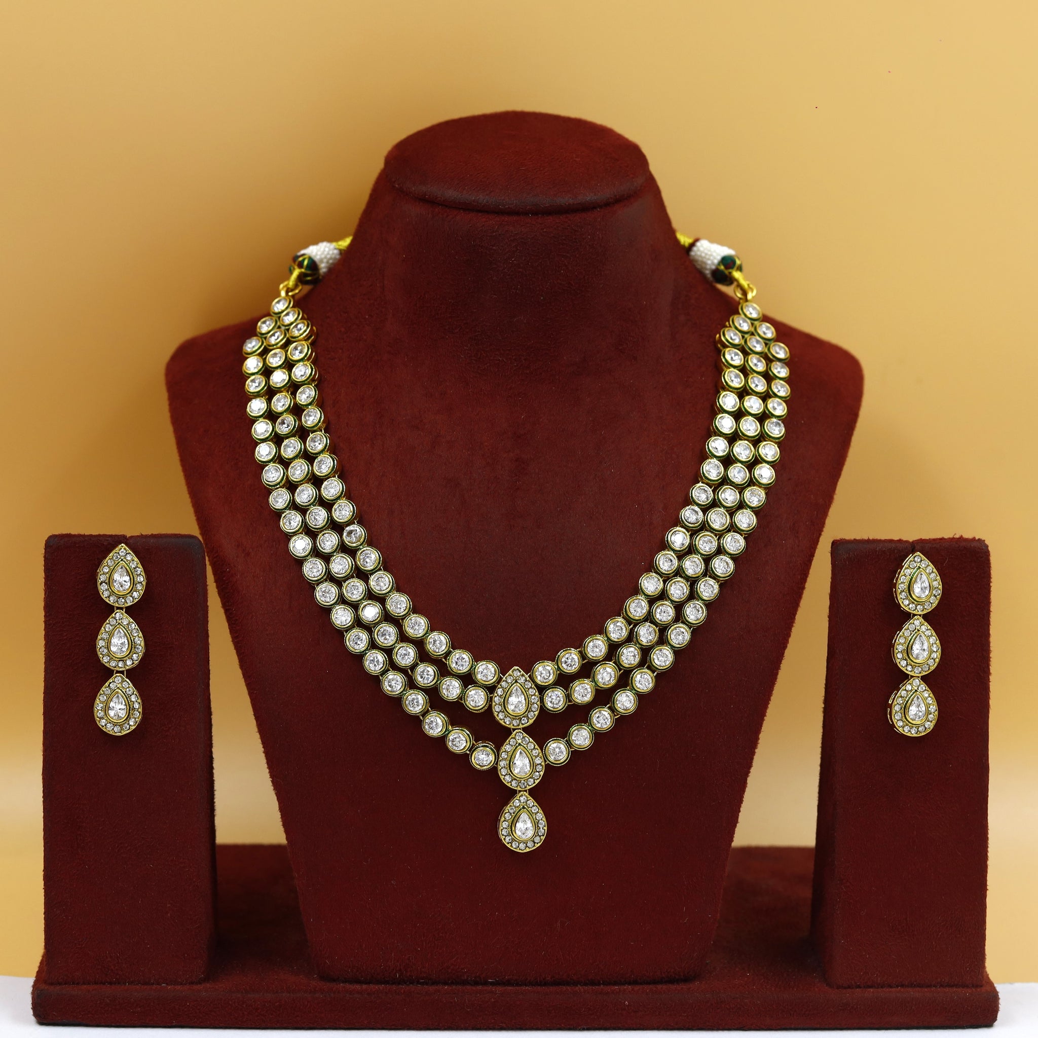 Round Neck Polki Necklace Set 17657-21
