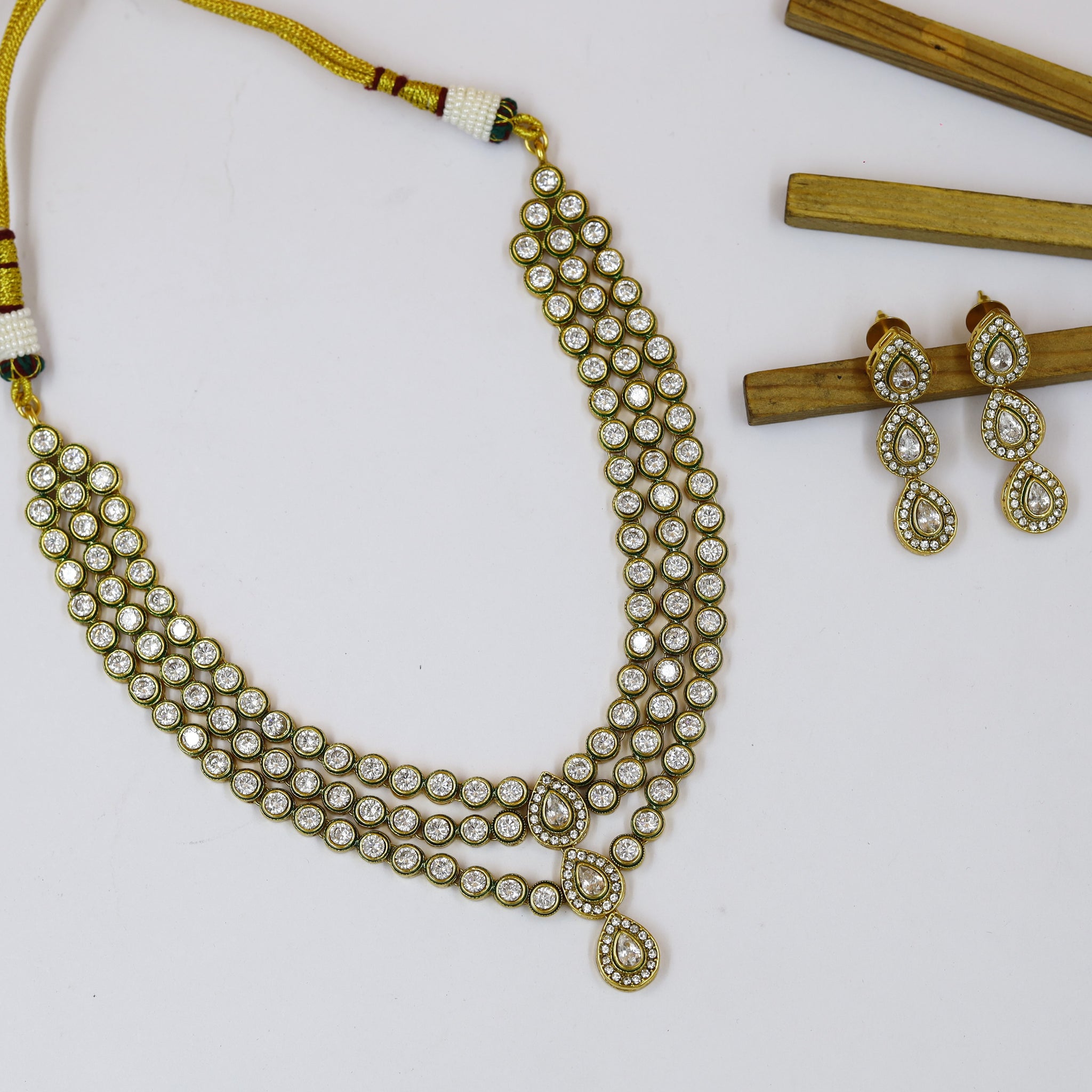 Round Neck Polki Necklace Set 17657-21