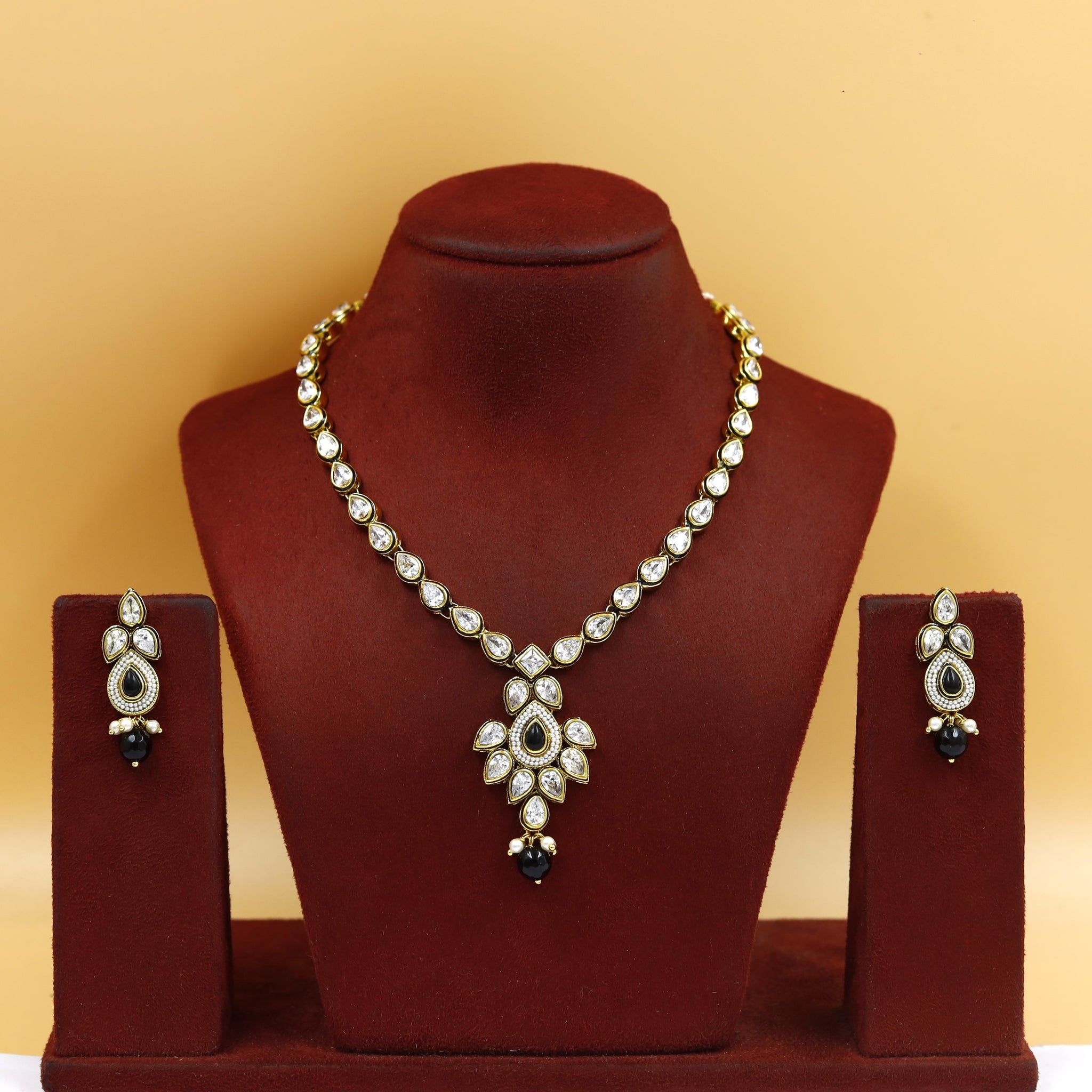 Round Neck Polki Necklace Set 4871-21
