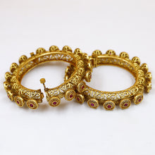 Antique Gold Finish Bangles/Kada 4067-28