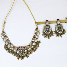 Round Neck Kundan Necklace Set 19055-31