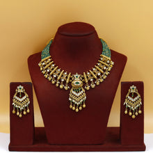 Round Neck Pearl Antique Necklace Set 18210-68