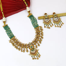 Round Neck Pearl Antique Necklace Set 18210-68