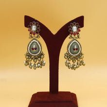 Round Neck Kundan Necklace Set 19063-31