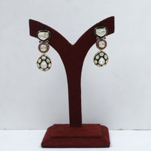 Round Neck Antique Necklace Set 19069-68