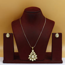 Trendy Kundan Pendant Set 19047-27