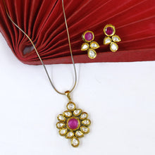 Trendy Kundan Pendant Set 19044-27