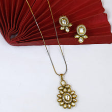 Trendy Kundan Pendant Set 19046-27