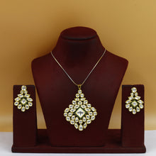 Traditional Kundan Pendant Set 19042-28