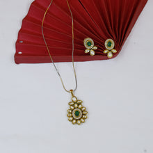 Trendy Kundan Pendant Set 19046-27