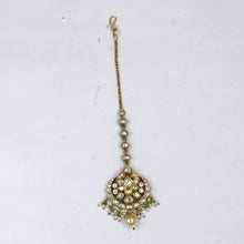 Antique Gold Finish Maang Tikka 18348-28