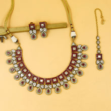 Round Neck Polki Necklace Set 10361-5925