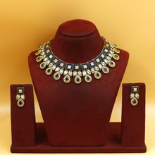 Round Neck Polki Necklace Set 10361-5925