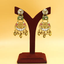 Round Neck Antique Necklace Set 18217-68