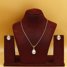 Light Kundan Pendant Set 18523-28