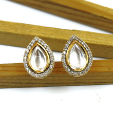 Light Kundan Pendant Set 18523-28
