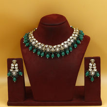 Round Neck Kundan Necklace Set 5286-68