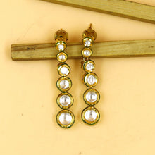 Round Neck Kundan Necklace Set 5882-28