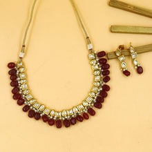 Round Neck  Kundan Necklace Set  17936-5118