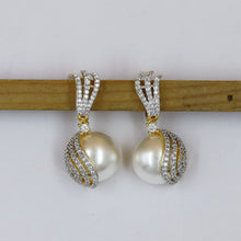 Light Pearl Zircon/AD Earring 19126-31