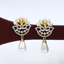 Light Pearl Zircon/AD Earring 19130-31