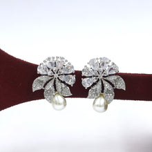 Light Pearl Zircon/AD Earring 19128-31