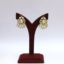 Moissanite Light Kundan Earring 19115-87