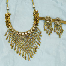 Round Neck Antique Necklace Set 19302-28