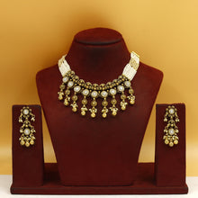 Round Neck Antique Necklace Set 19311-28