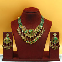 Round Neck Antique Necklace Set 19305-28