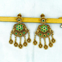 Round Neck Antique Necklace Set 19305-28