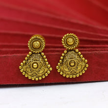 Round Neck Antique Necklace Set 19586-31