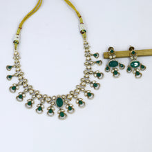 Round Neck Kundan Necklace Set 19269-28