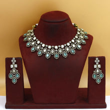 Round Neck Kundan Necklace Set 19499-69