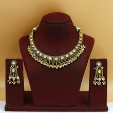 Round Neck Antique Necklace Set 19251-28