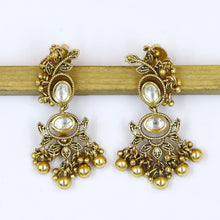 Round Neck Antique Necklace Set 19278-28