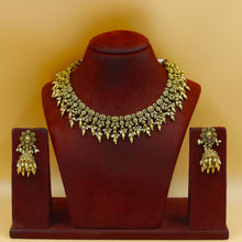 Round Neck Antique Necklace Set 19276-28