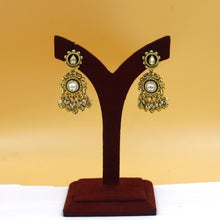 Round Neck Antique Necklace Set 19313-28