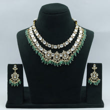 Round Neck Kundan Necklace Set 10166-28