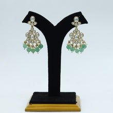 Round Neck Kundan Necklace Set 10166-28